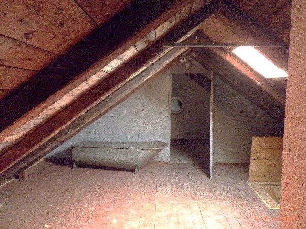 Unbewohnbares Wohn-/Geschäftshaus mit Entwicklungspotenzial in Chemnitz-Wittgensdorf