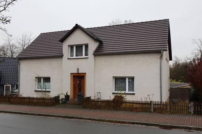 Einfamilienhaus mit Garage in Cunewalde – Zwangsversteigerung