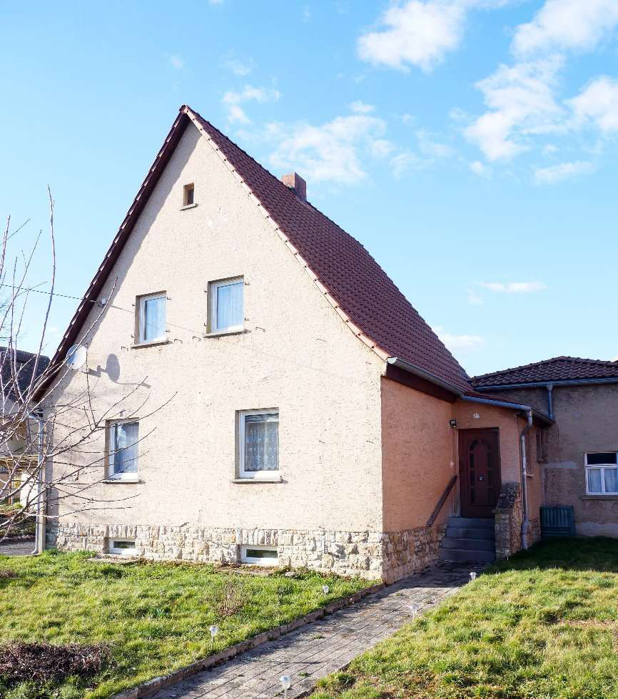 Einfamilienhaus mit Anbauten in Bilzingsleben – Zwangsversteigerung