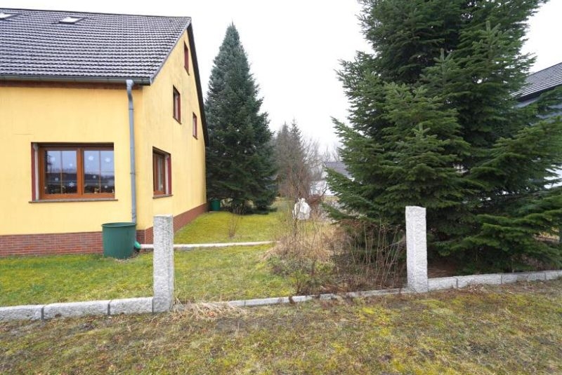 Einfamilienhaus mit Wirtschaftsgebäude in Spremberg