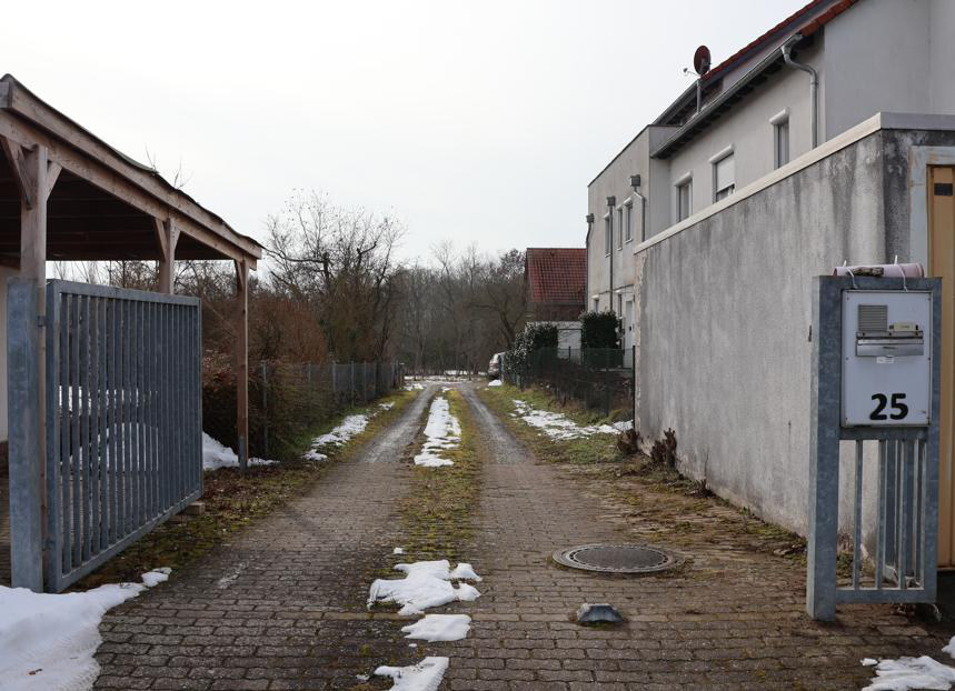 Grundstückspaket mit Bauflächen und Erschließungsrisiken in Kitzingen