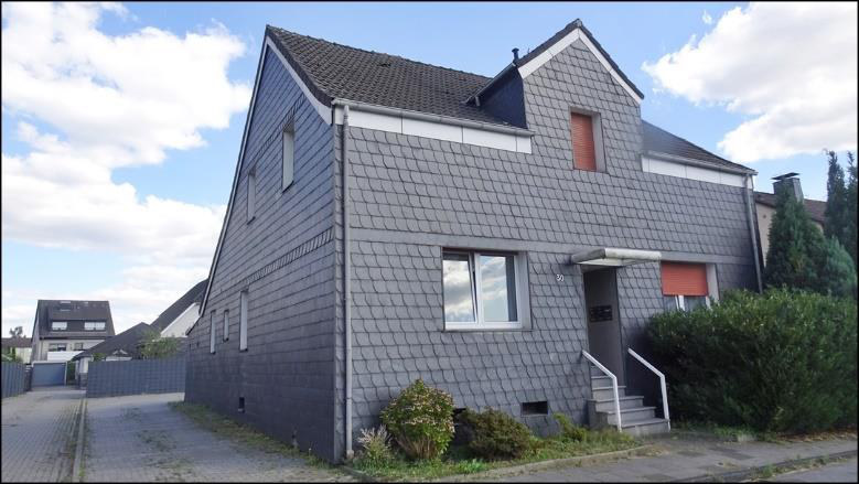 Vermietetes Dreifamilienhaus mit Garagenzeile in Recklinghausen-Süd