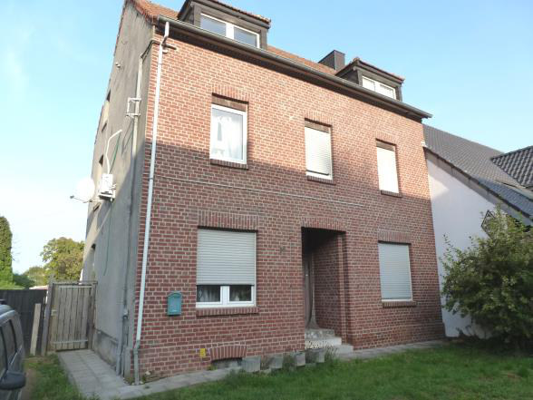 Mehrfamilienhaus mit vier Garagen in Nettetal-Breyell