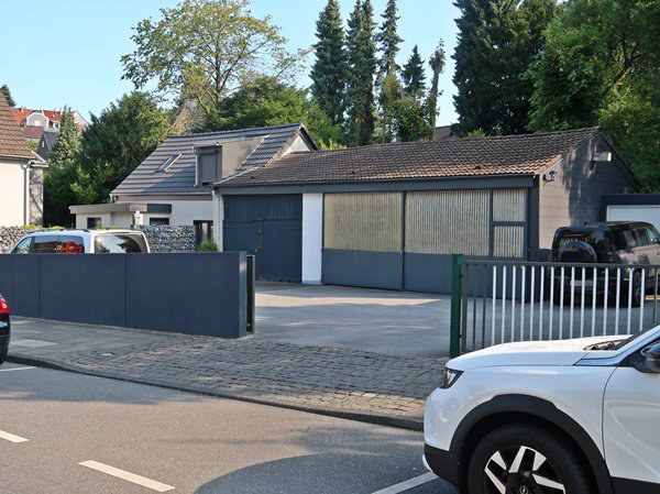 Zwangsversteigerung: Wohnhaus Am Kraftwerk 5 und Einfamilienhaus Am Kraftwerk 7 in Wuppertal-Ronsdorf