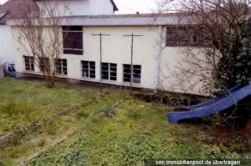 Einfamilienhaus mit Garagengebäude in Kindenheim – sanierungsbedürftiges Zwangsversteigerungsobjekt