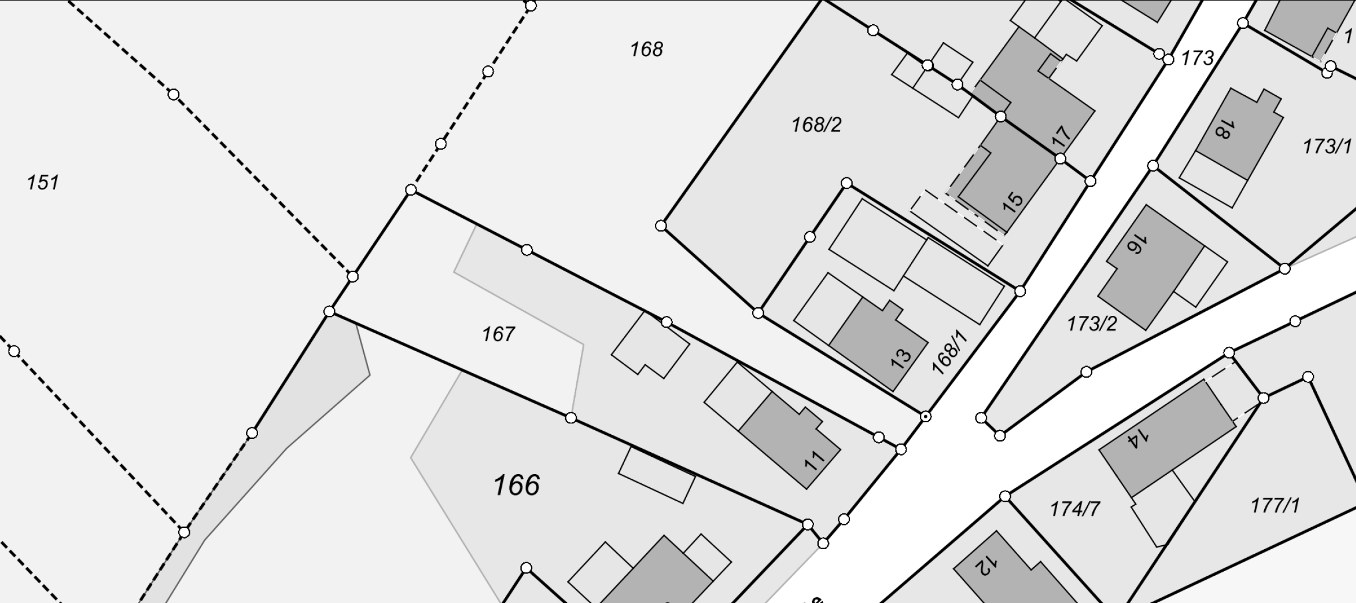 Landwirtschaftliches Anwesen mit Wohnhaus und 323.000 m² Grundstücksfläche in Gessenried