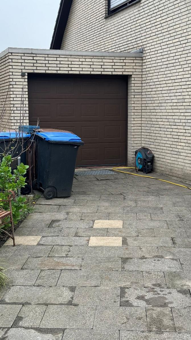 Freistehendes Einfamilienhaus mit Garage in Grevenbroich-Neurath