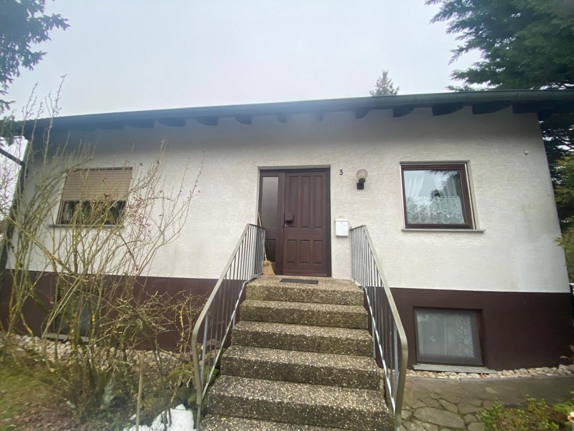 Einfamilienhaus mit Garage in Reckendorf