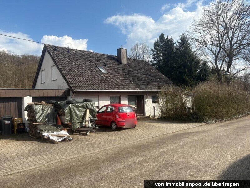 Einfamilienwohnhaus mit Einliegerwohnung in Pliezhausen-Rübgarten