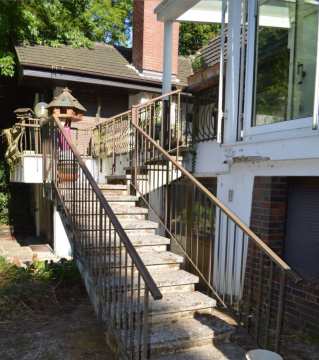 p060_img003_319x360.jpeg